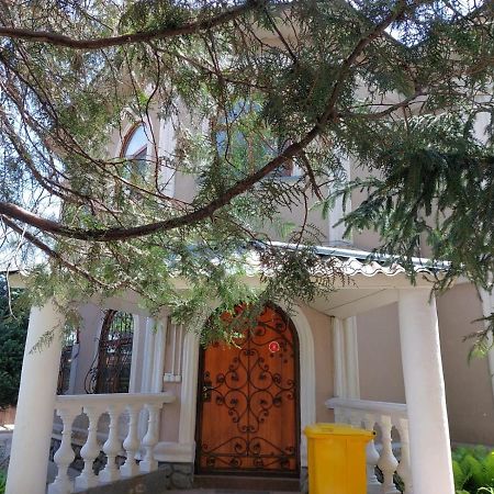 Room Hostel Dostyk Алма Ата Екстериор снимка