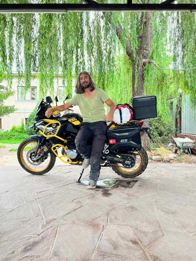 Room Hostel Dostyk Алма Ата Екстериор снимка