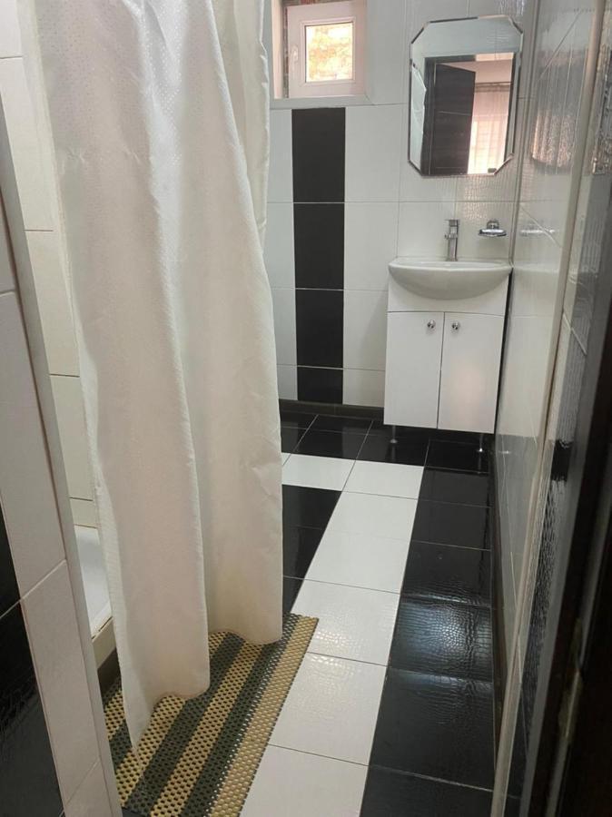 Room Hostel Dostyk Алма Ата Екстериор снимка