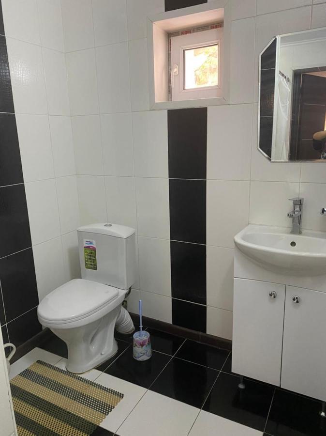 Room Hostel Dostyk Алма Ата Екстериор снимка