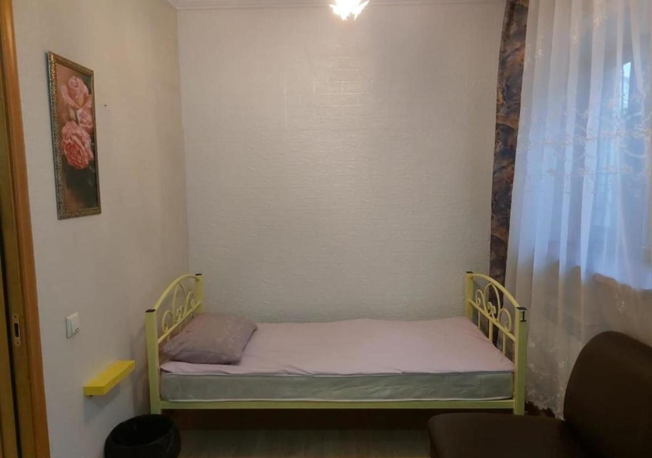 Room Hostel Dostyk Алма Ата Екстериор снимка