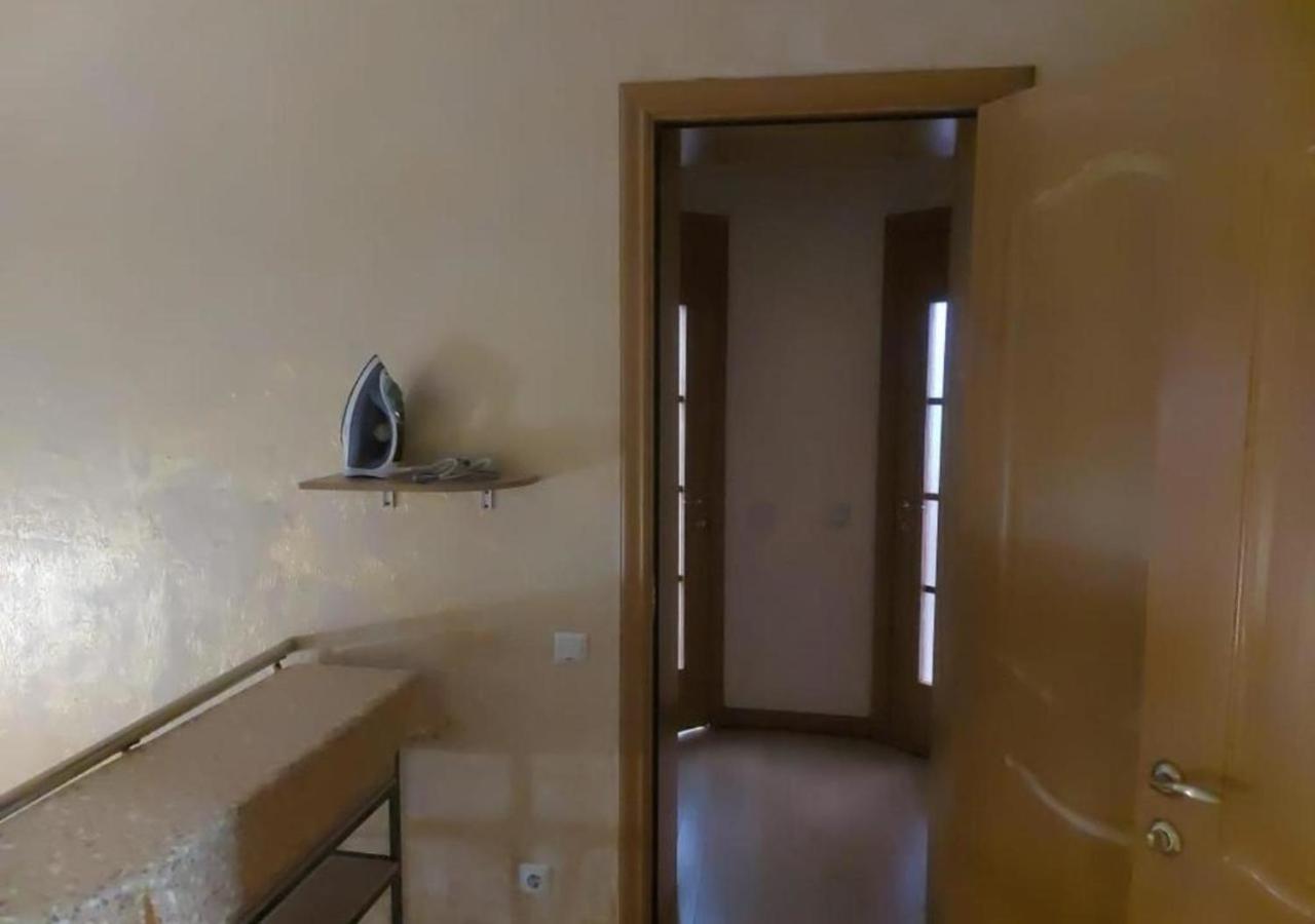 Room Hostel Dostyk Алма Ата Екстериор снимка