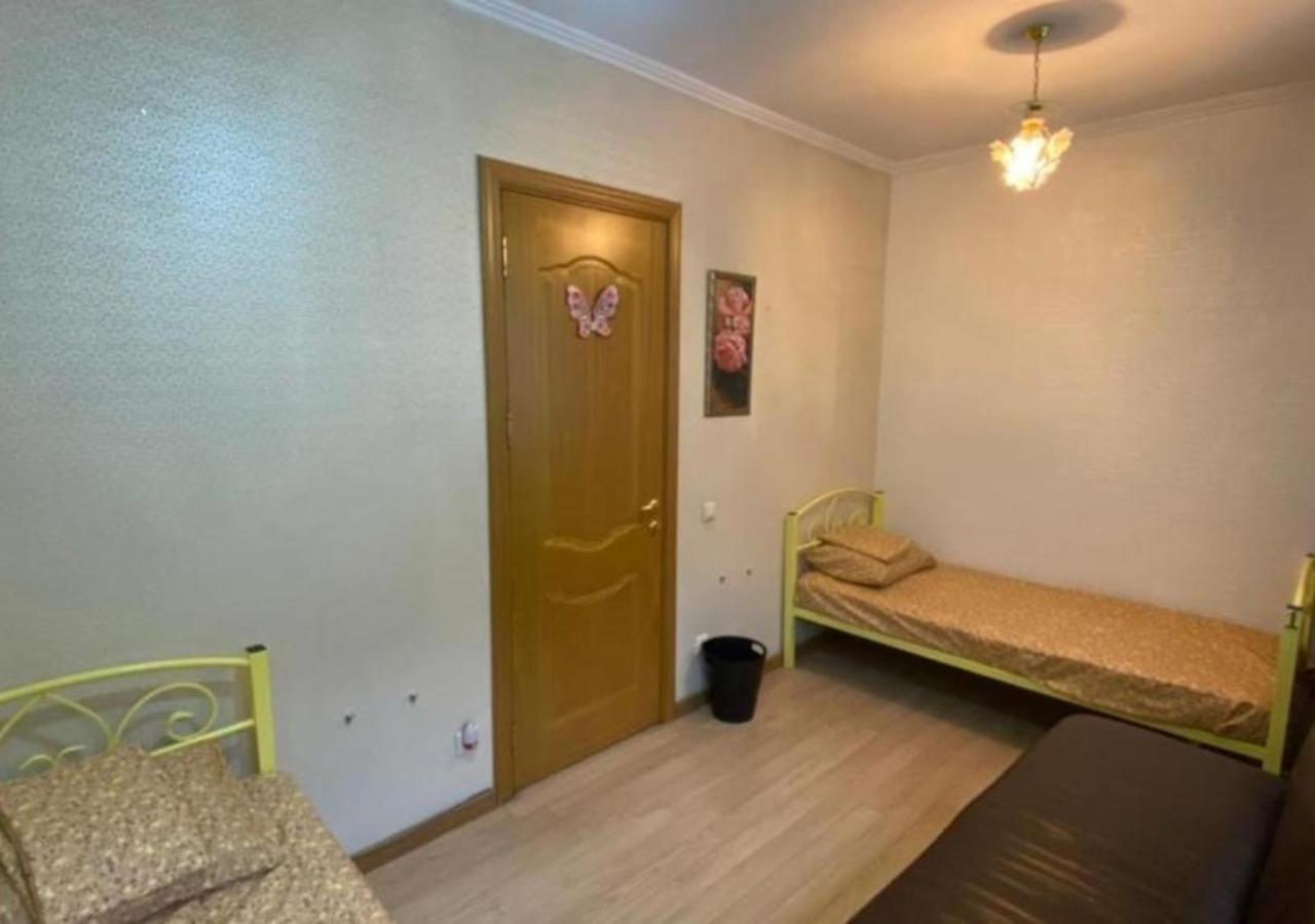 Room Hostel Dostyk Алма Ата Екстериор снимка