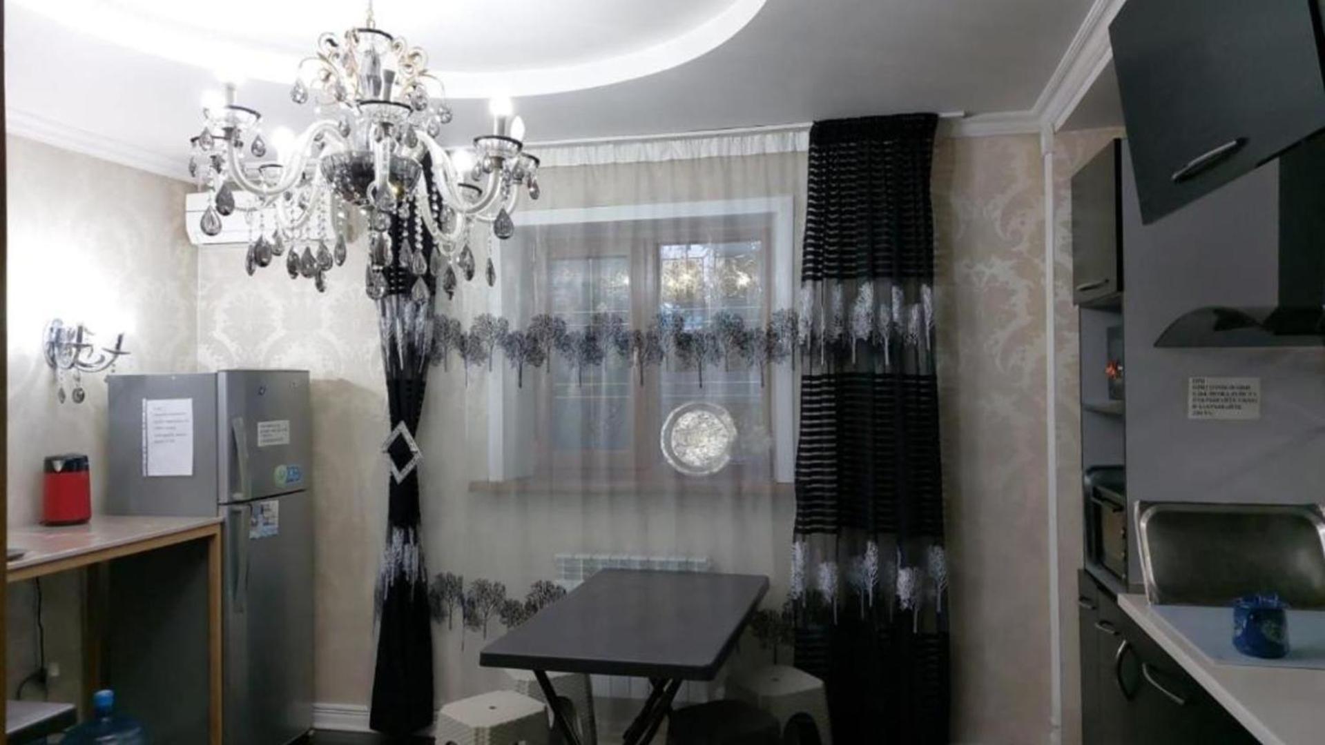 Room Hostel Dostyk Алма Ата Екстериор снимка
